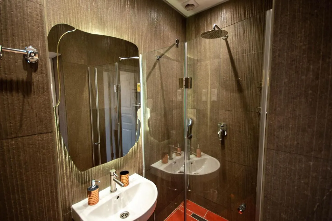 Hotel Kyiv Panorama Apartments Near Gulliver